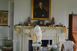 Militia Hill Questers decorating historic Laurel Hill Mansion for the 2023 Winter Holidays